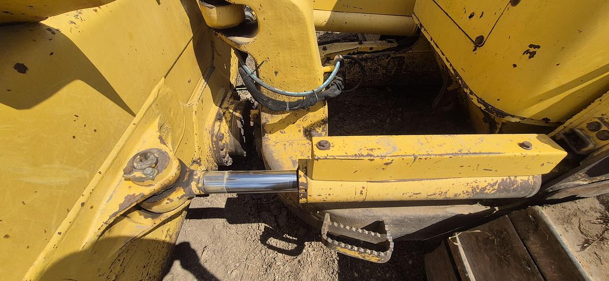 Used 2016 KOMATSU D61PX-24