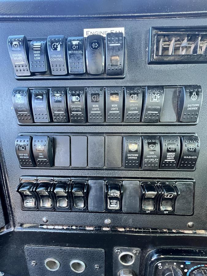 Used 2019 WESTERN STAR W4900