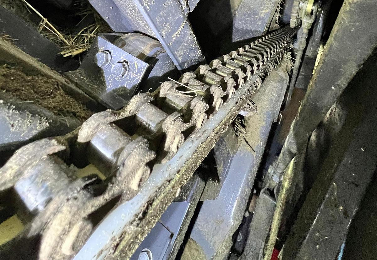 Used 2018 MASSEY FERGUSON 2270 Hesston