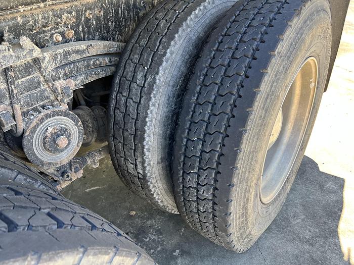 Used 2016 VOLVO VHD84B200