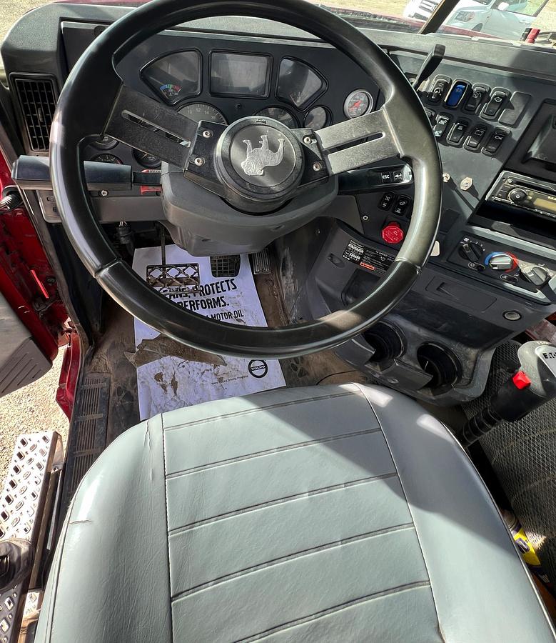 Used 2011 MACK Pinnacle CHU613