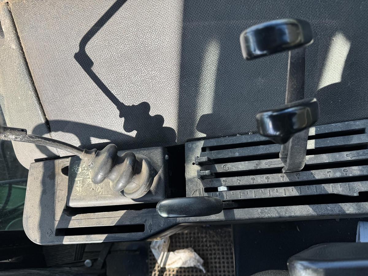 Used 1982 JOHN DEERE 2940