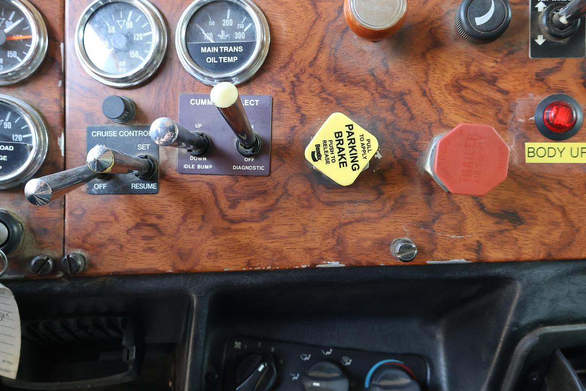 Used 1999 PETERBILT 379