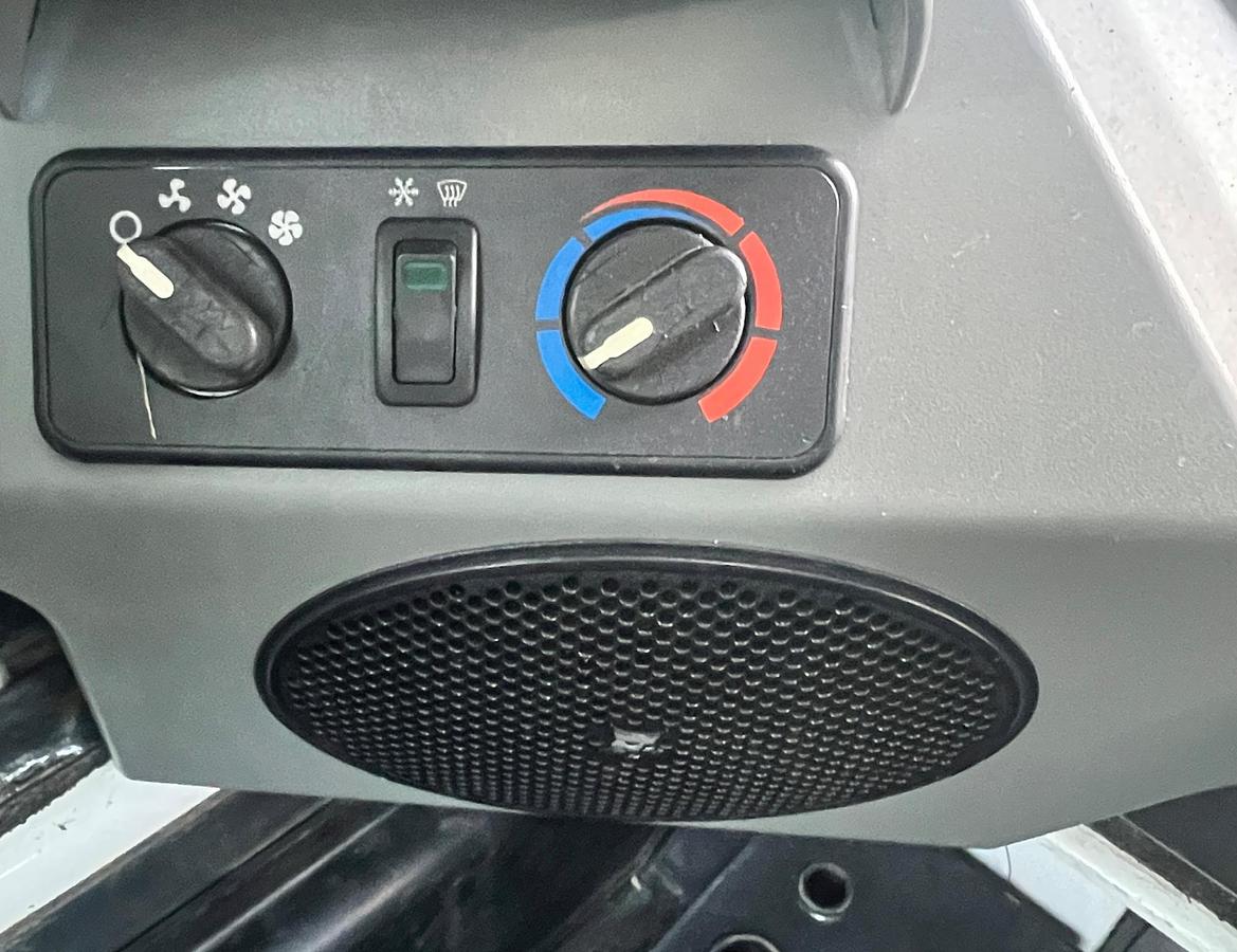 Used 2015 BOBCAT s570