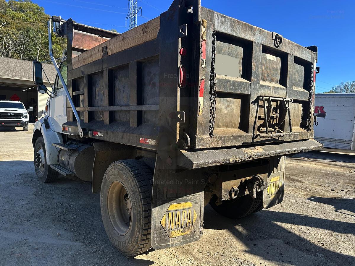 Used 2000 STERLING AT9513