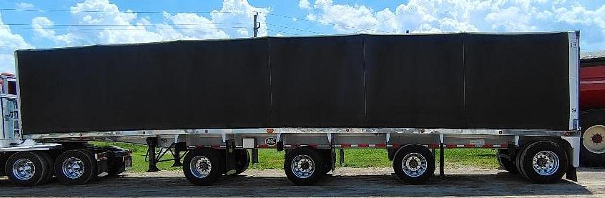 Used 2004 MAC 48 foot Quad