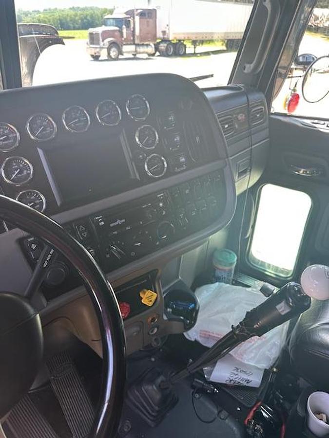 Used 2020 PETERBILT 389