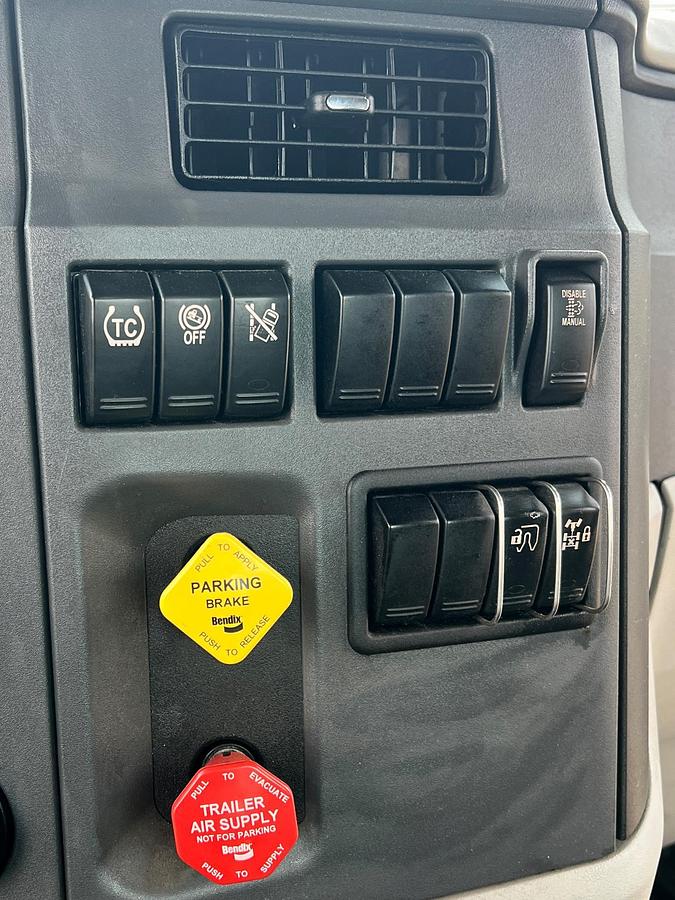 Used 2021 PETERBILT 579