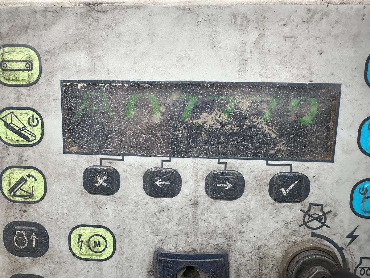 Used 2019 MCCLOSKEY 733RE