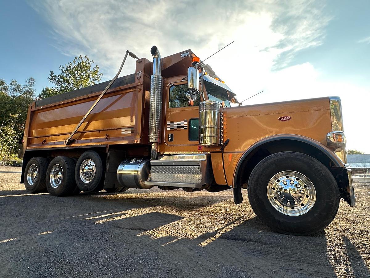 Used 2019 PETERBILT 389L