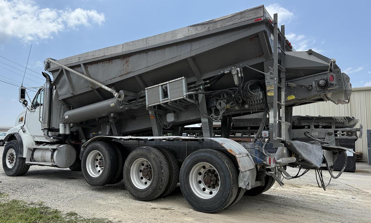 Used 2005 STERLING LT9500