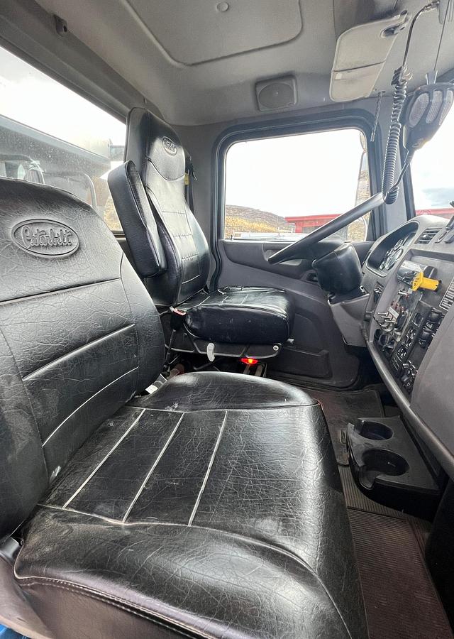 Used 2016 PETERBILT 348