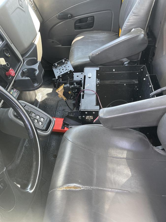 Used 2013 INTERNATIONAL 4300 Utility Bucket