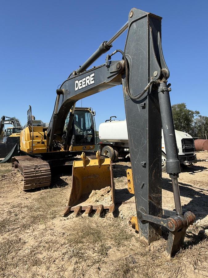 Used 2017 DEERE 210G LC