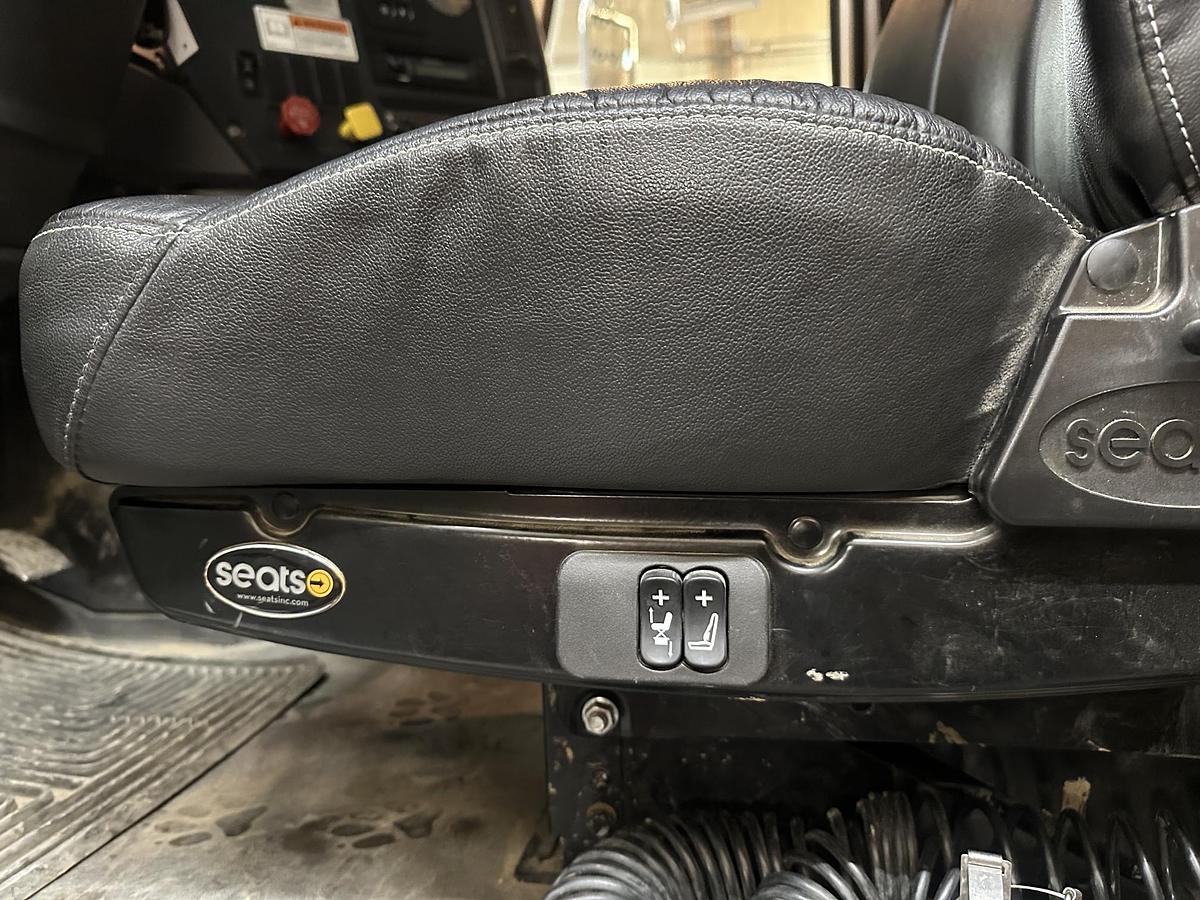 Used 2013 MACK GU713 Granite