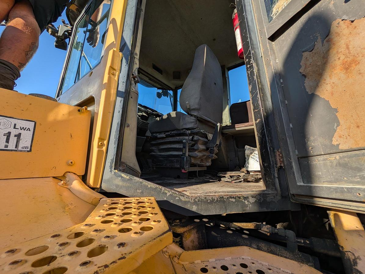 Used 2005 VOLVO A25D