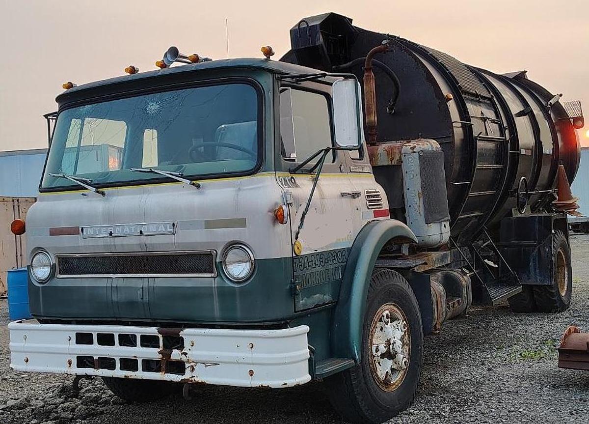 Used 1971 INTERNATIONAL CO1910A