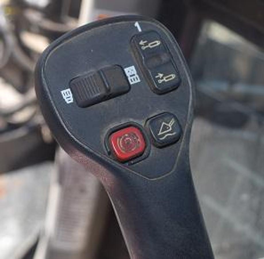 Used 2022 NEW HOLLAND C345