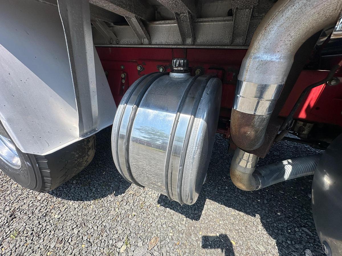 Used 1997 MACK RD688S