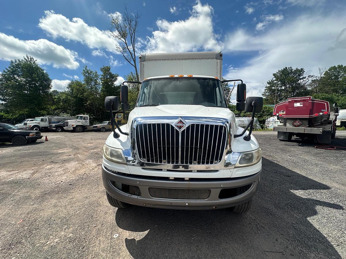 Used 2015 INTERNATIONAL 4300 24' Box Truck