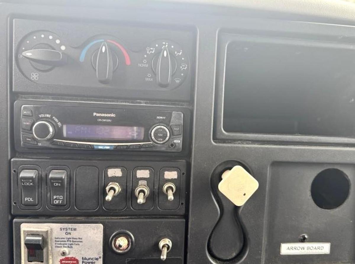 Used 2010 INTERNATIONAL 4400