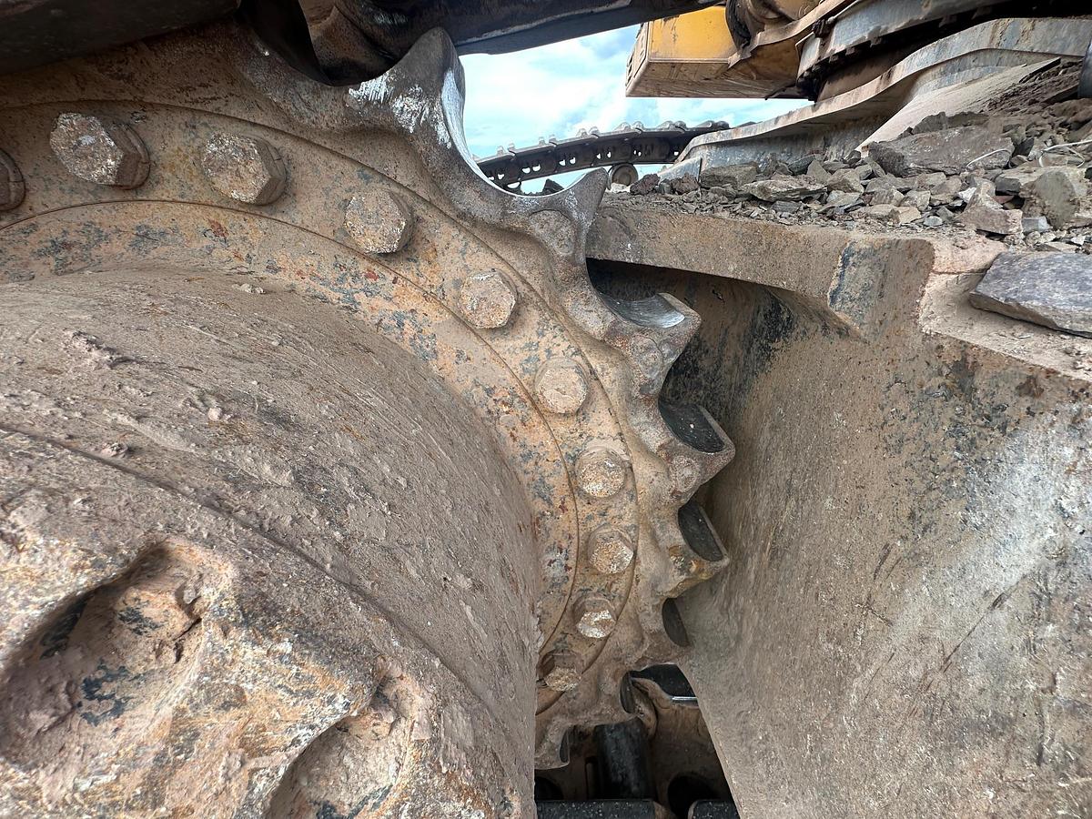 Used 2023 DEERE 670P