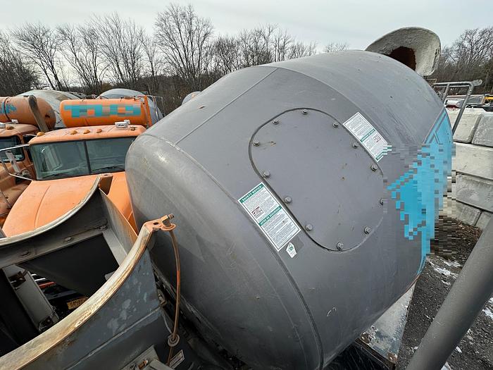 Used 2005 MACK CV713