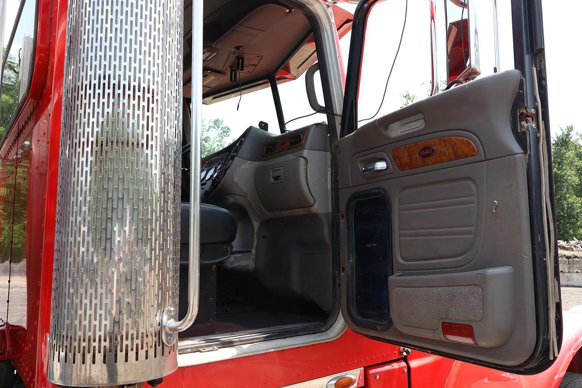 Used 2008 PETERBILT 388