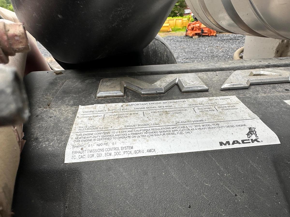 Used 2020 MACK Granite GR64F