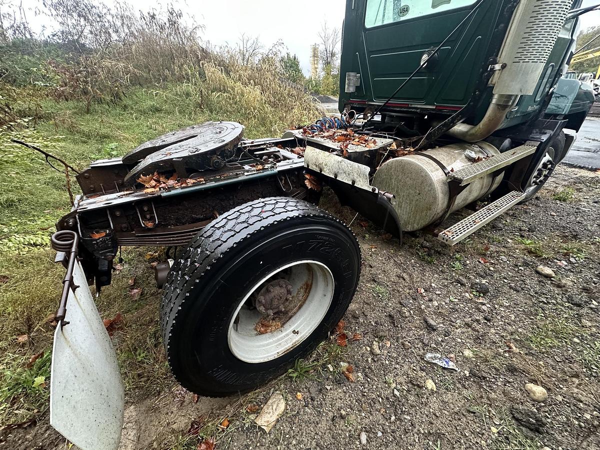 Used 2000 MACK CH612