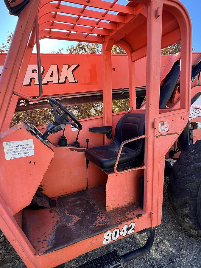 Used 2007 SKY TRAK 8042