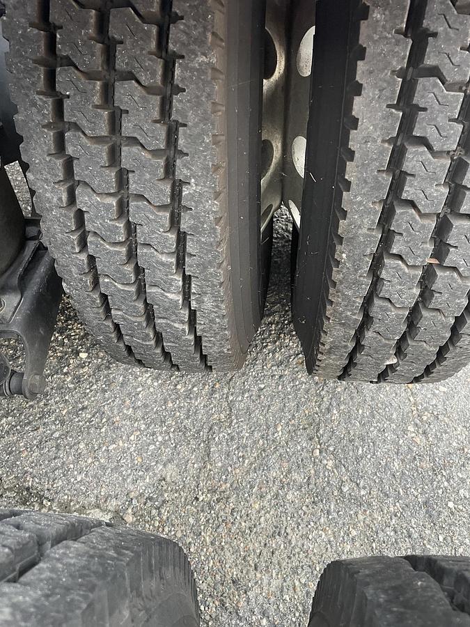 Used 2001 MACK CHU613