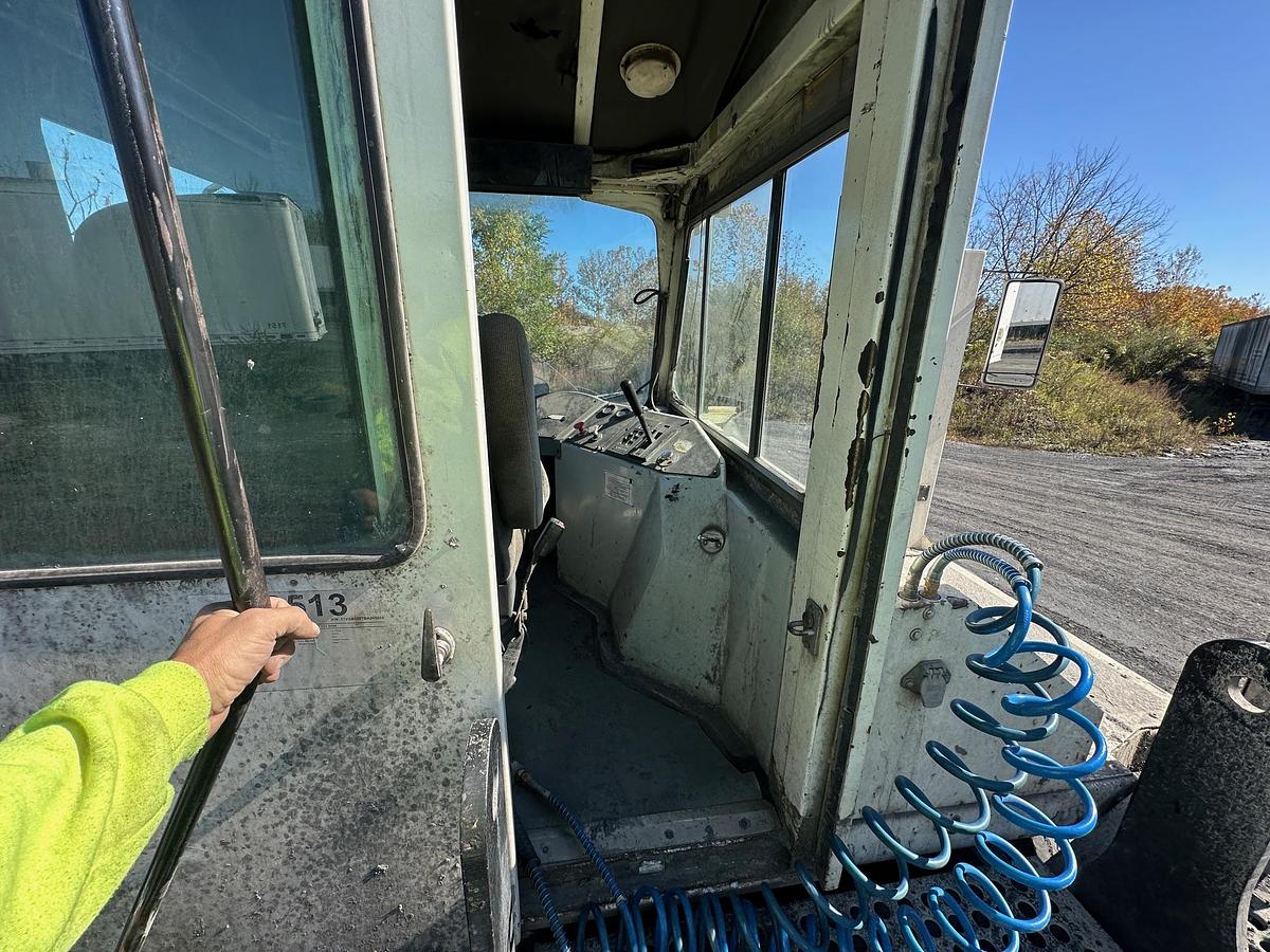 Used 2011 OTTAWA Yard Spotter