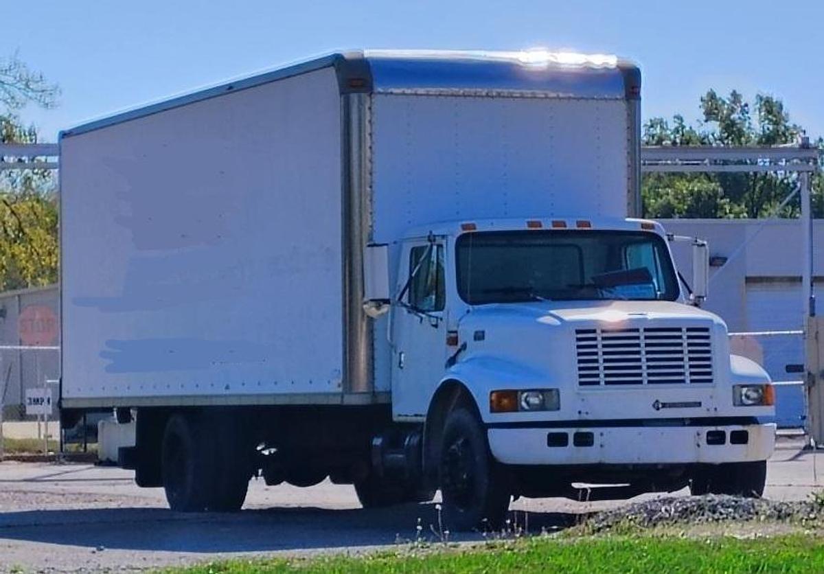 Used 1999 INTERNATIONAL 4700 Low Profile T444E