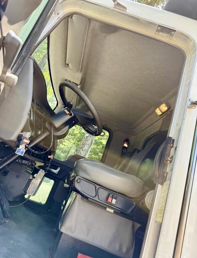 Used 2012 KENWORTH T370