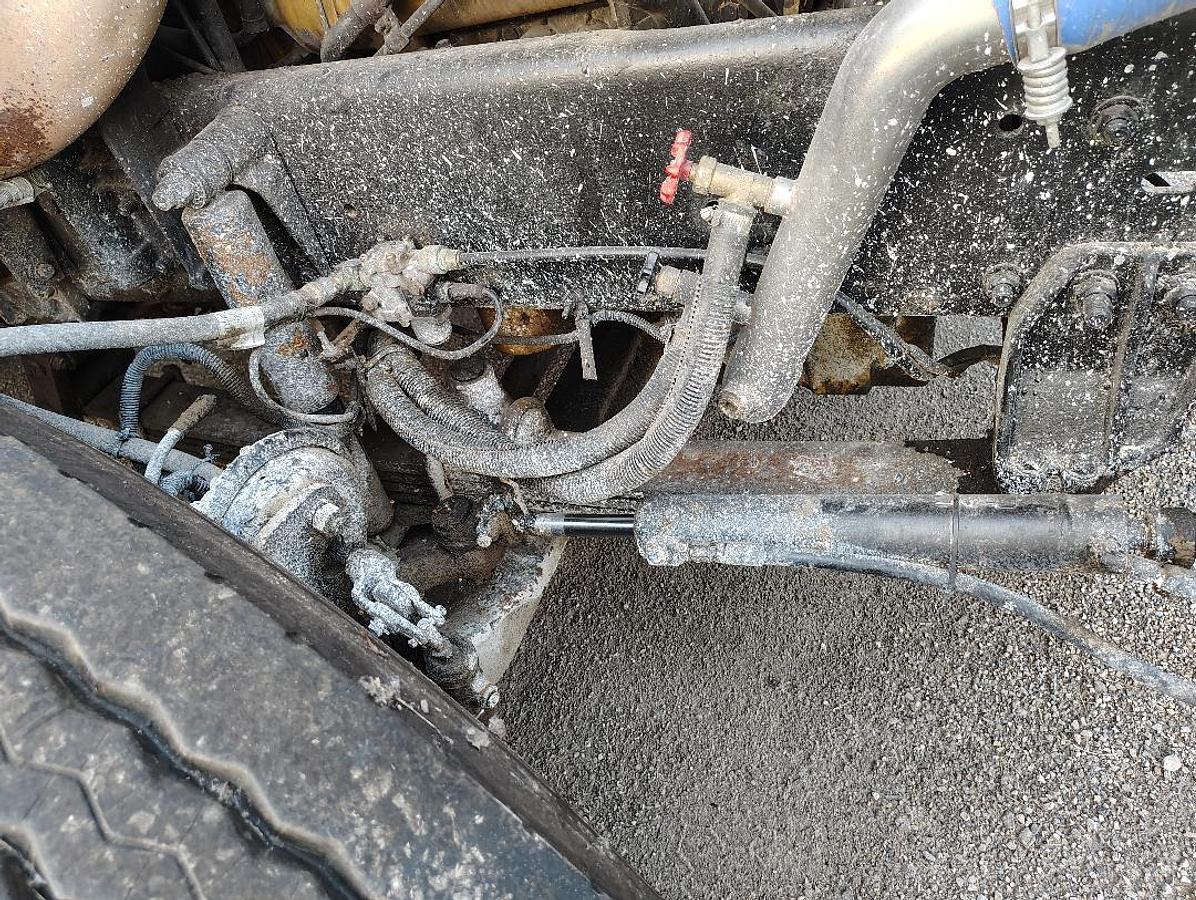 Used 1999 FREIGHTLINER 5-Axle