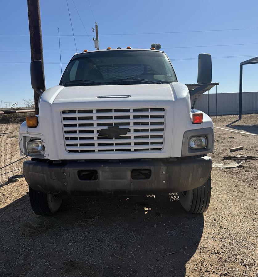 Used 2004 CHEVROLET C8500