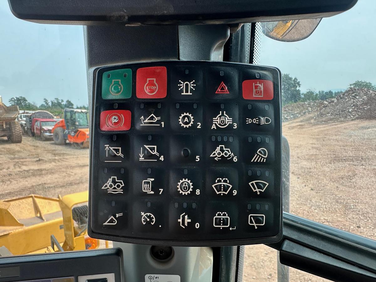 Used 2023 DEERE 744P