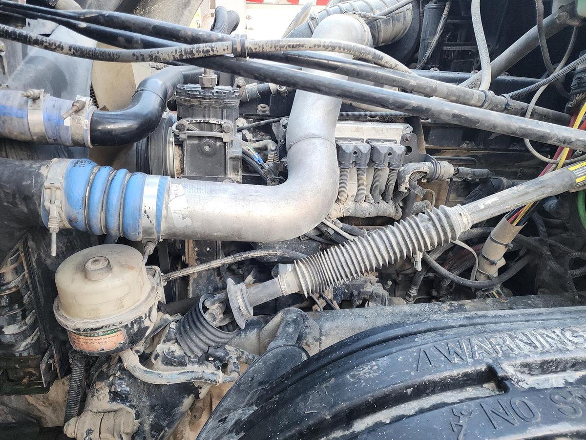 Used 1999 FREIGHTLINER FL110