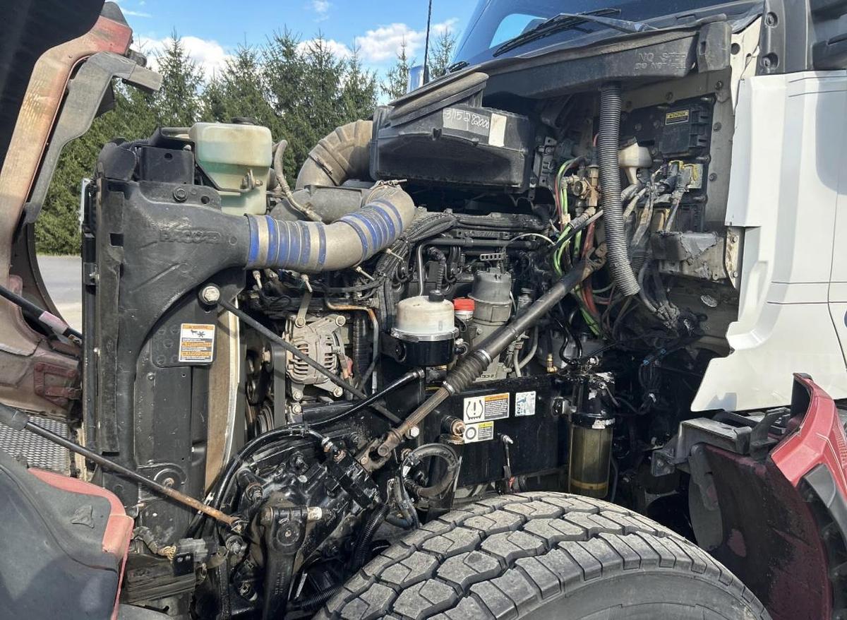 Used 2021 KENWORTH T880