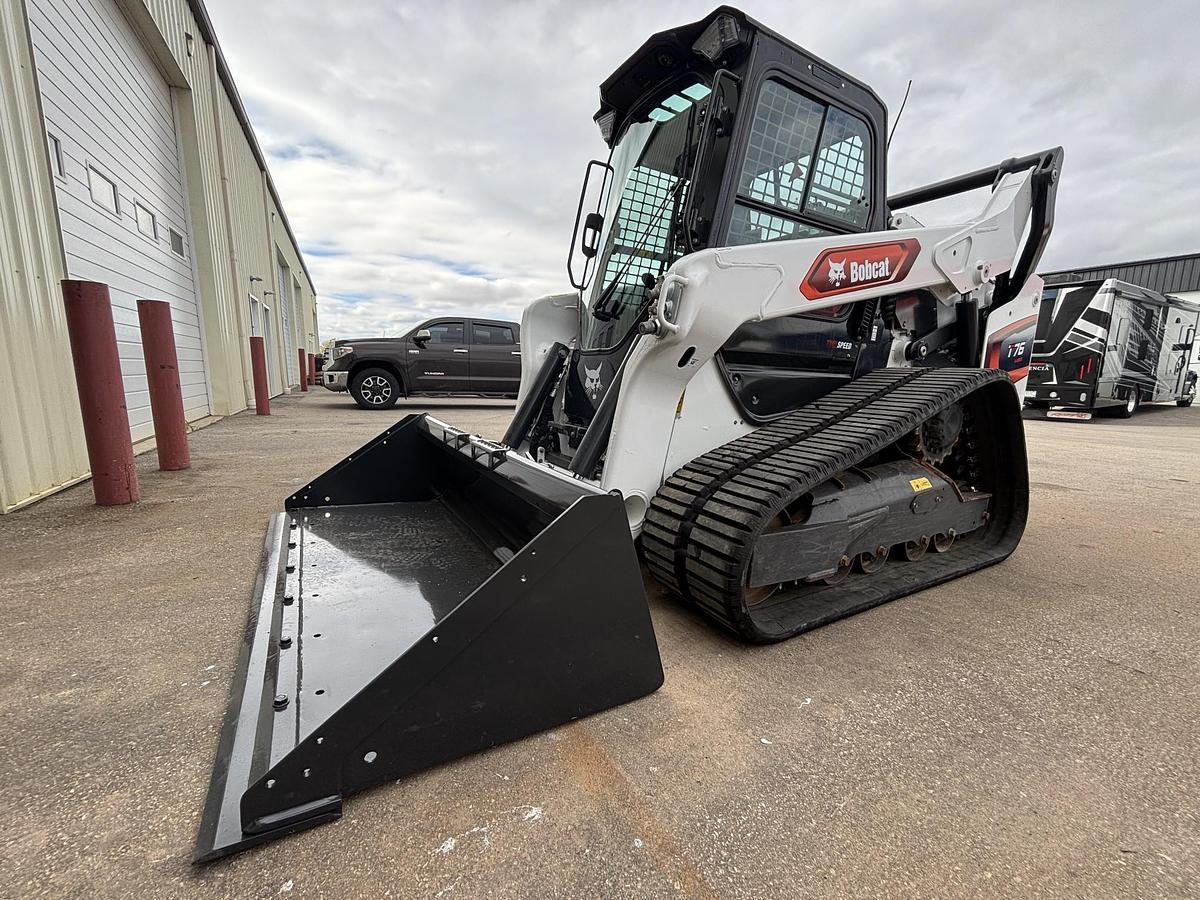 Used 2022 BOBCAT T76