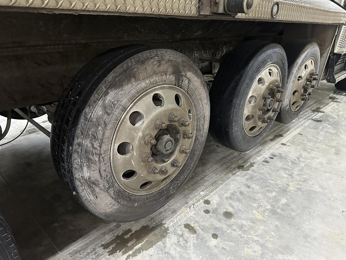 Used 2018 MACK Granite GU713