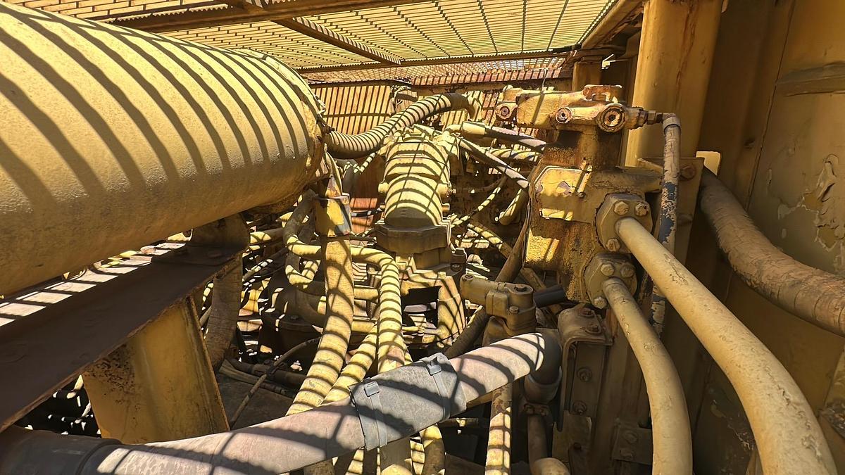 Used 1983 CATERPILLAR 245