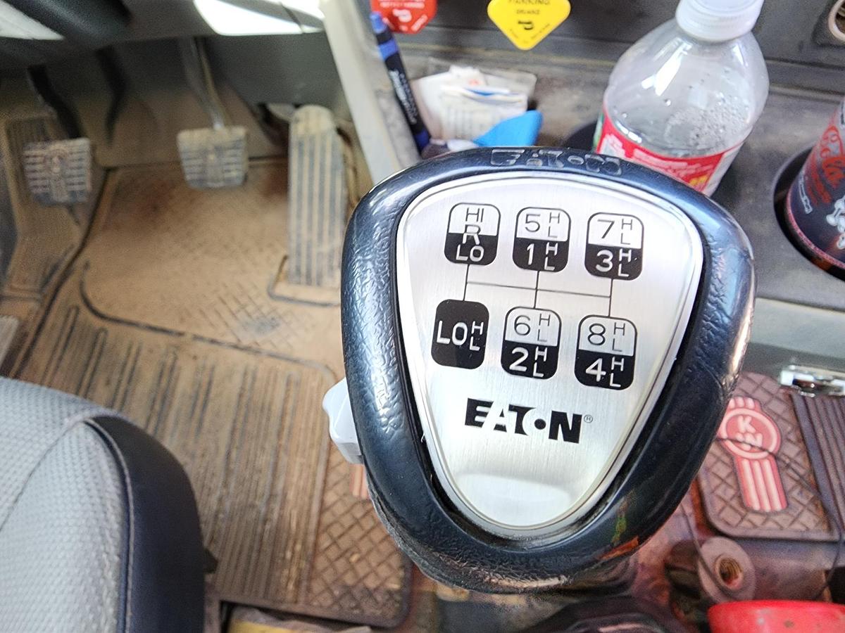 Used 2021 KENWORTH T880