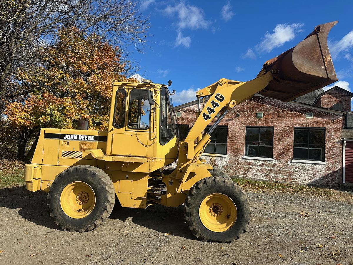 Used 1996 DEERE 444G