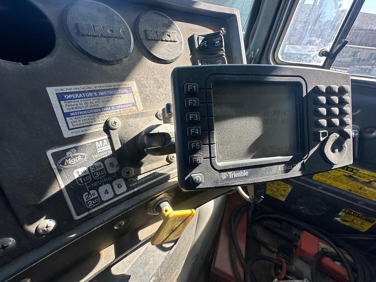 Used 2003 MACK DM690S