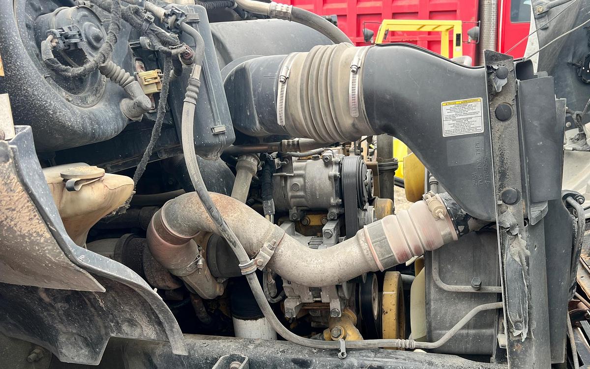 Used 2004 FORD F650 SD