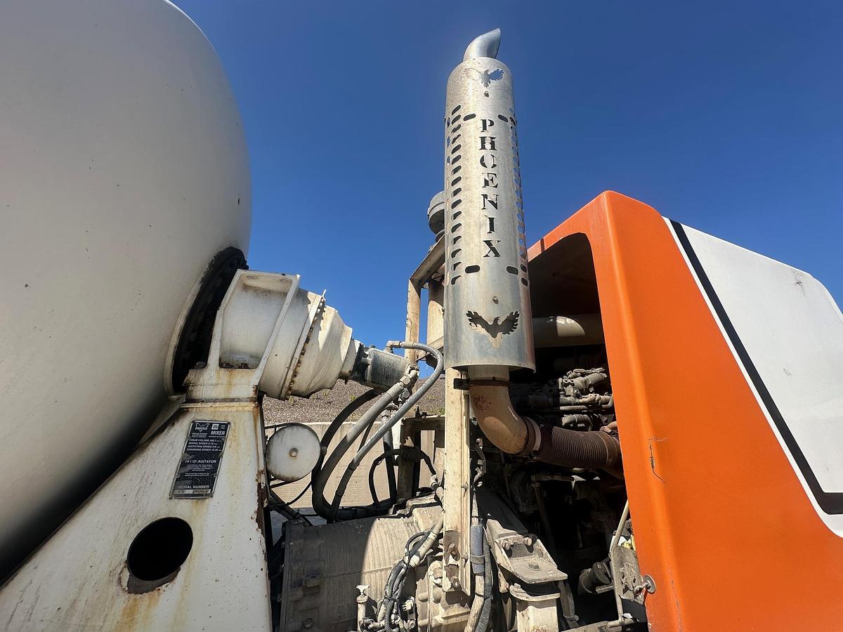Used 2007 PHOENIX Front Discharge Mixer
