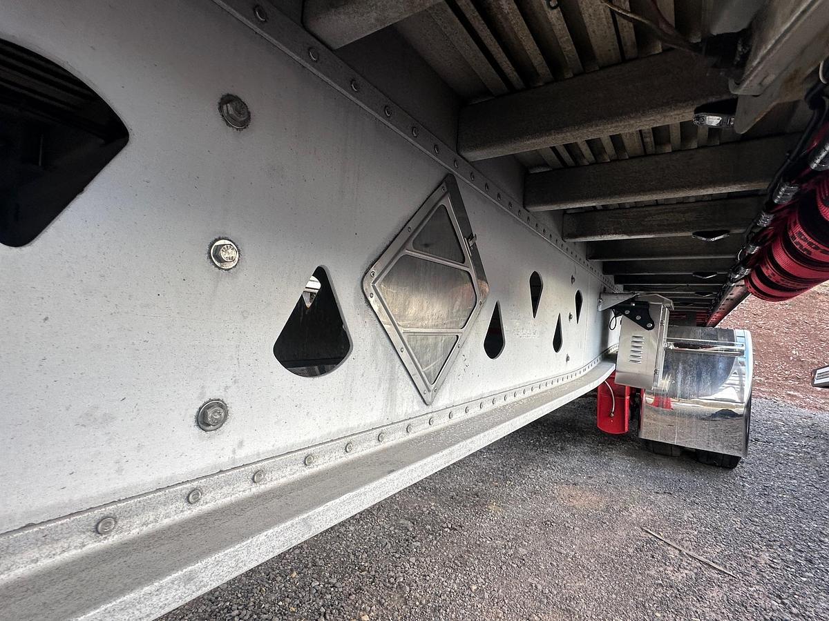 Used 2005 MANAC 48'x102