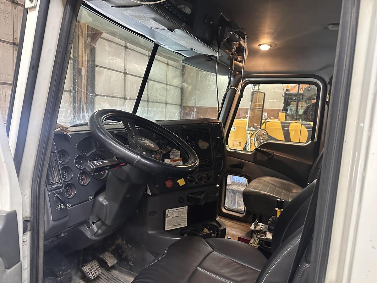 Used 2013 MACK GU713 Granite